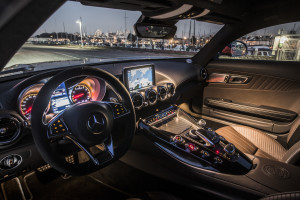 Das Interieur bietet die richtige Dosis Sportlichkeit