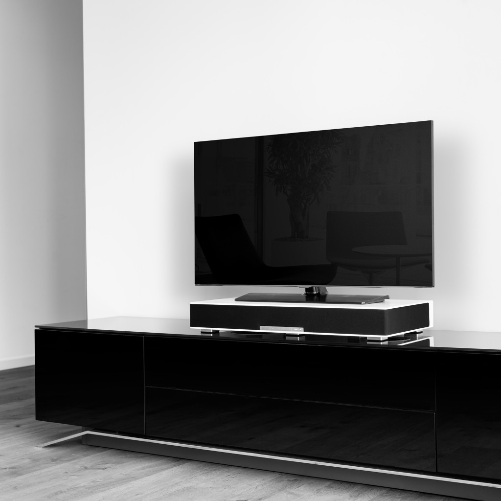 Das Sounddeck dürfte überall eine gute Figur machen. Wenn nicht, lohnt sich der Tausch der Möbel