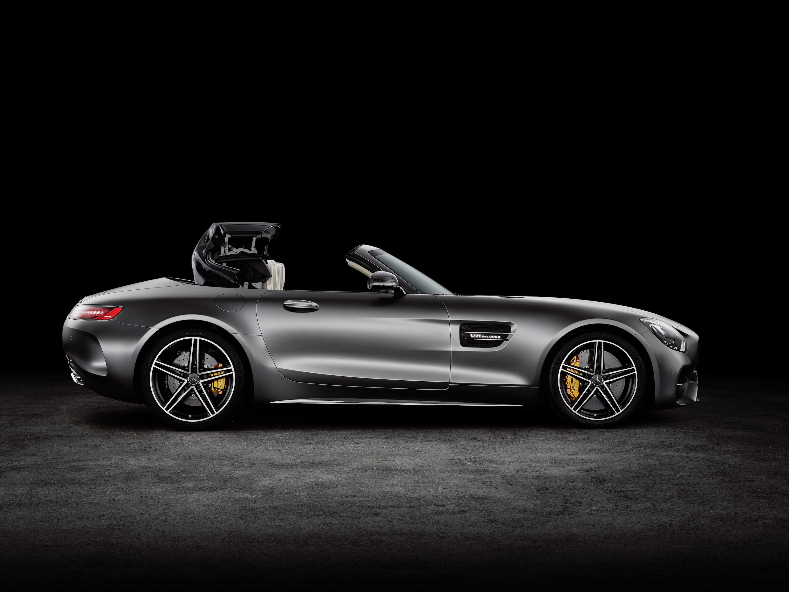 Der Mercedes-AMG GT Roadster